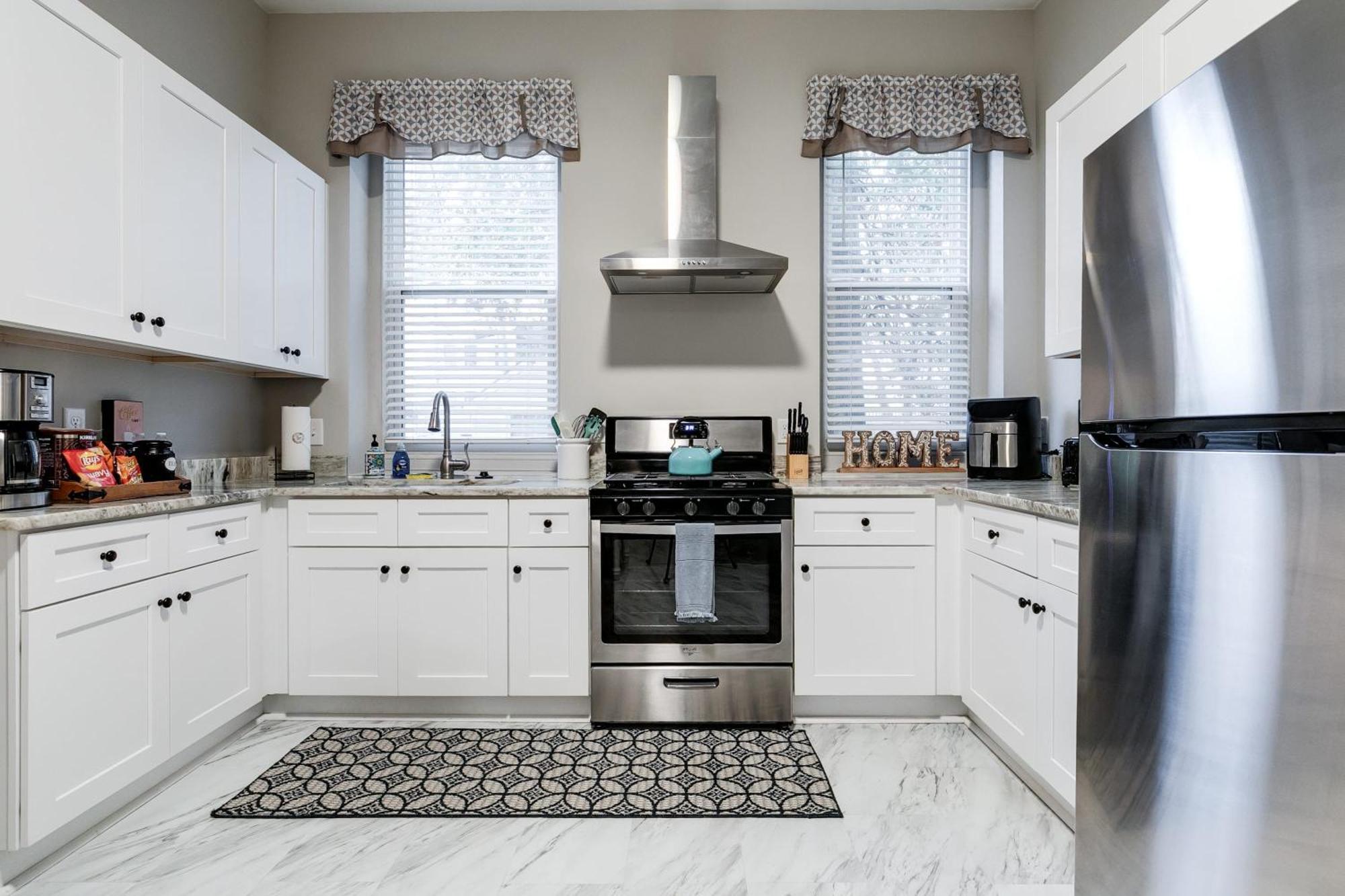 E1 Centrally Located In Carytown Fully Fenced 리치먼드 외부 사진