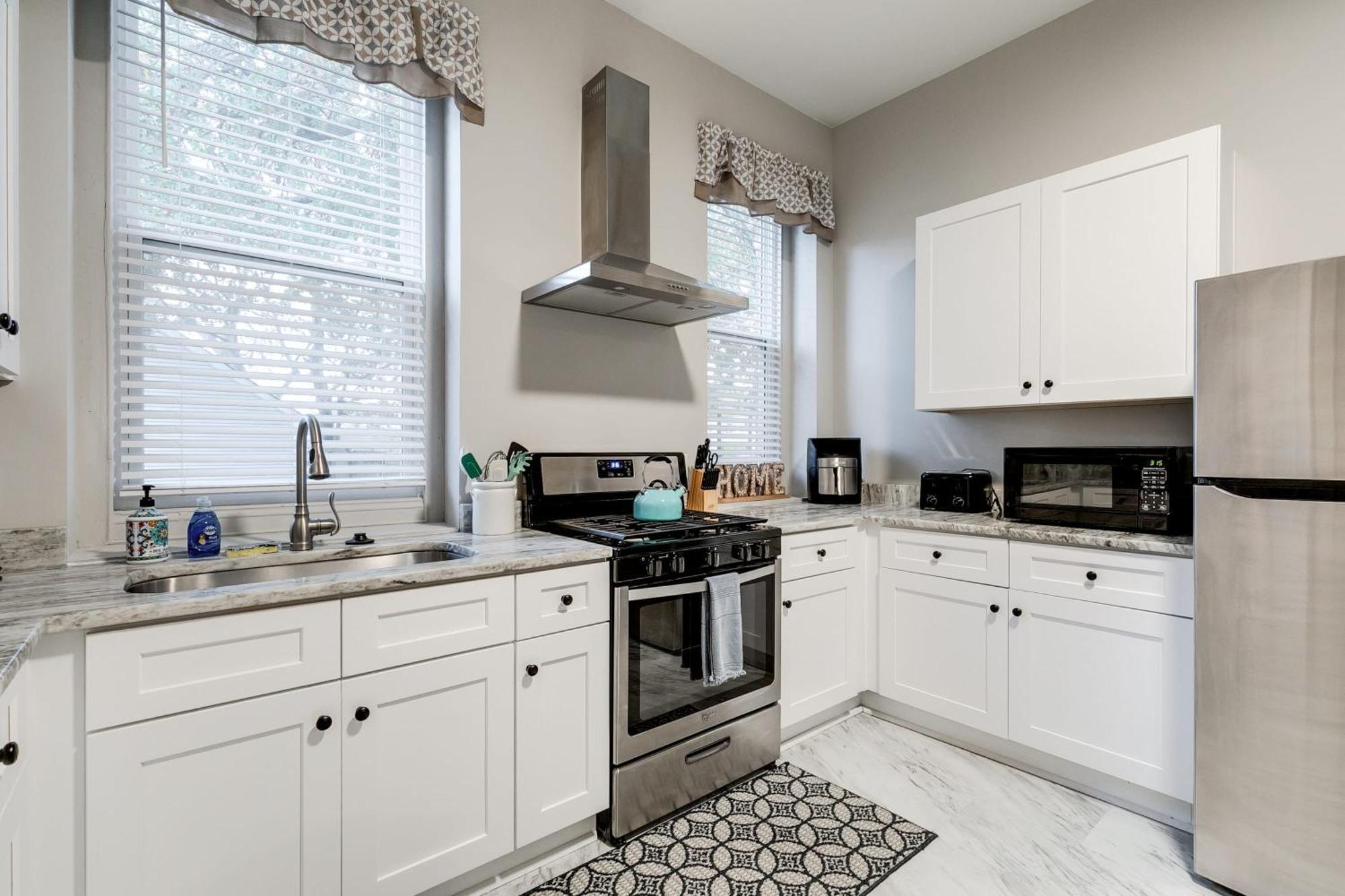 E1 Centrally Located In Carytown Fully Fenced 리치먼드 외부 사진